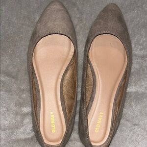 Old Navy Taupe Women's Flats